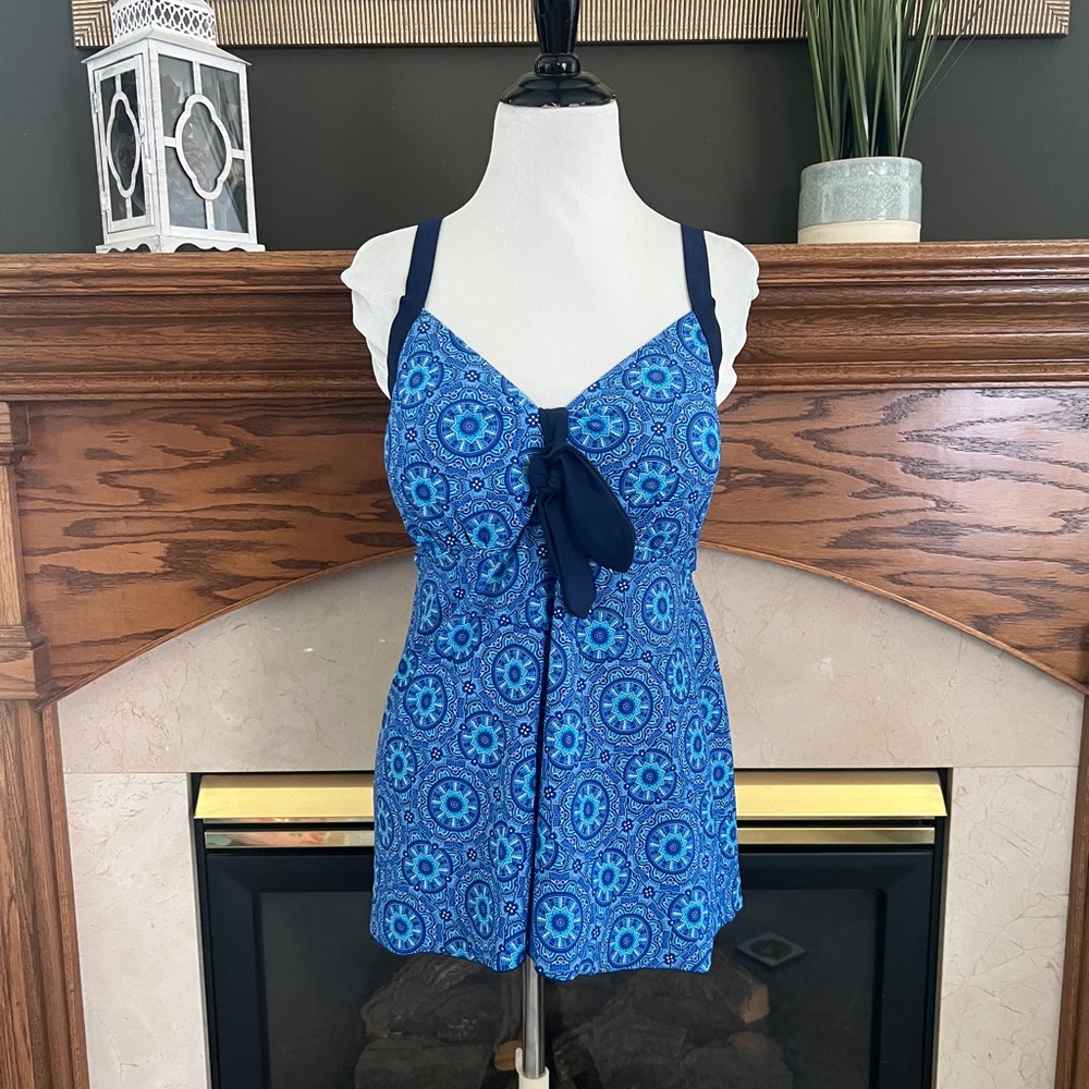 Hilor Women's Blue Patterned Swimsuit Tankini Top‎ Size 18
